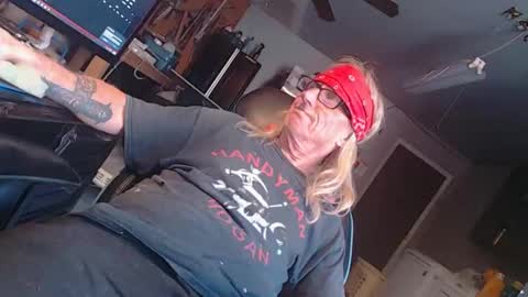 handystud33 online show from 21, 10, 2025