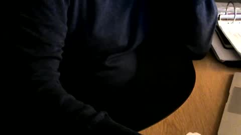 Snapshot of handz2 chatting on 8, 2, 2025 handz2 online show from 8, 2, 2025