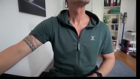 Snapshot of hankmoody6 chatting on 13, 10, 2025 hanky online show from 13, 10, 2025