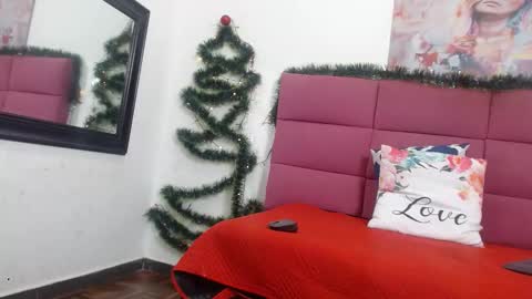 Hanna Palmer online show from 4, 1, 2025