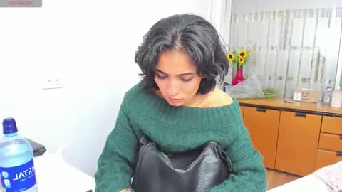 Sara online show from 4, 12, 2025