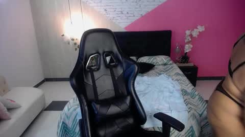 Hannah  online show from 17, 10, 2025