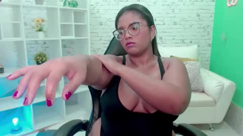 Hannah  online show from 21, 10, 2025