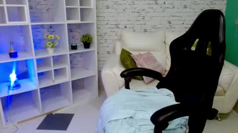 Hannah  online show from 9, 11, 2025