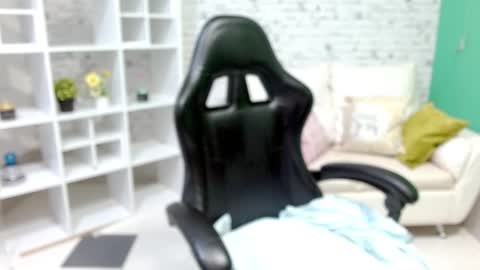 Hannah  online show from 16, 11, 2025