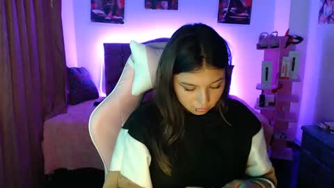 Snapshot of hannah_swet chatting on 11, 2, 2025 hannah_swet online show from 11, 2, 2025