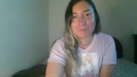 Snapshot of hannahevans2 chatting on 17, 12, 2025 hannahevans2 online show from 17, 12, 2025