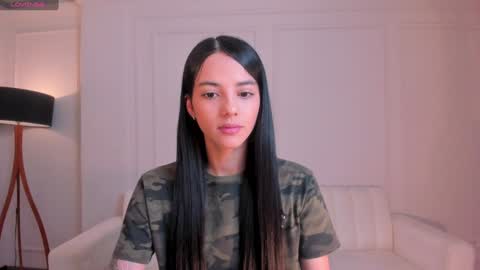 Snapshot of hannahjamesx chatting on 1, 12, 2024 HANNAH J online show from 1, 12, 2024