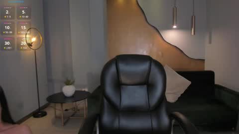 Snapshot of hannahjamesx chatting on 23, 2, 2025 HANNAH J online show from 23, 2, 2025