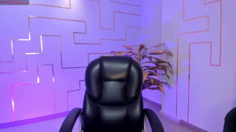 Snapshot of hannahjamesx chatting on 15, 9, 2025 HANNAH J online show from 15, 9, 2025