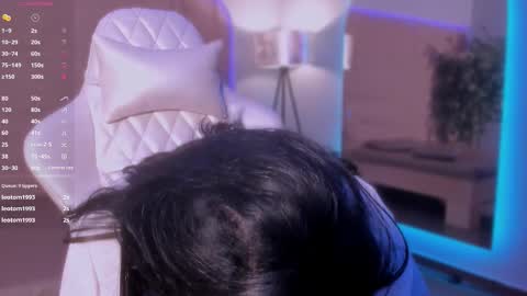 hannahmonttgomery  Help me reach 100 Hands up online show from 17, 3, 2026