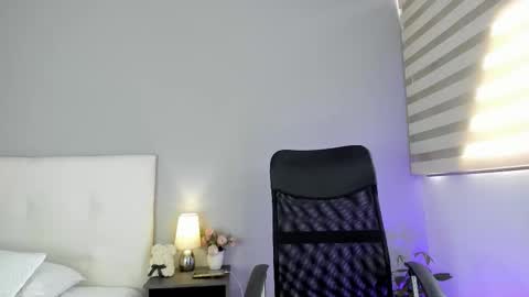 hannamartinnez online show from 15, 2, 2025