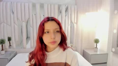Hanni  online show from 12, 3, 2025