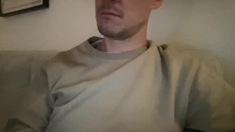 Snapshot of hansimglueck696969 chatting on 23, 11, 2025 hansimglueck696969 online show from 23, 11, 2025