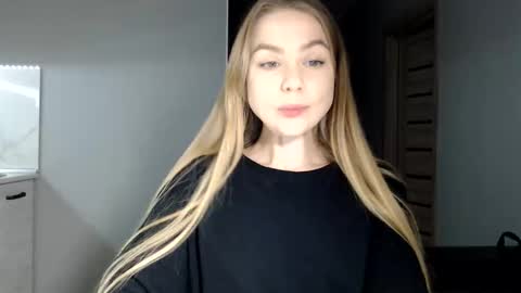 Snapshot of happy_fox_ chatting on 14, 12, 2025 happy_fox_ online show from 14, 12, 2025