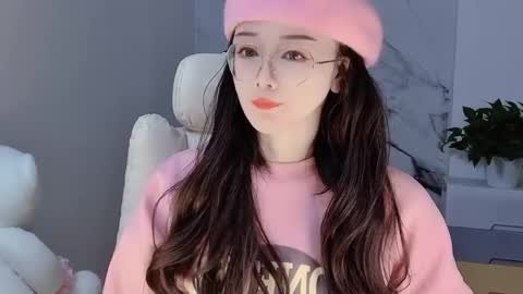 Snapshot of happysweetie168 chatting on 15, 12, 2024 Daisy online show from 15, 12, 2024