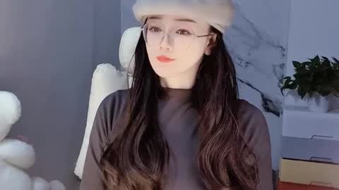 Snapshot of happysweetie168 chatting on 16, 12, 2024 Daisy online show from 16, 12, 2024