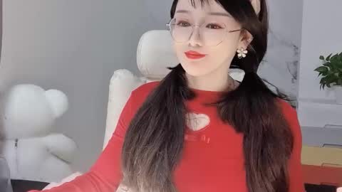 Snapshot of happysweetie168 chatting on 5, 2, 2025 Daisy online show from 5, 2, 2025