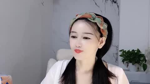 Snapshot of happysweetie168 chatting on 11, 9, 2025 Daisy online show from 11, 9, 2025