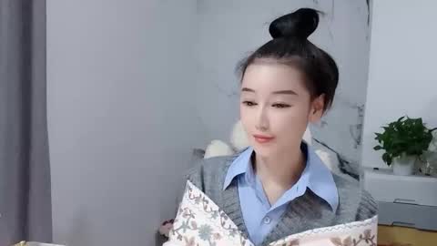 Snapshot of happysweetie168 chatting on 16, 12, 2025 Daisy online show from 16, 12, 2025