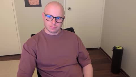 Stand Lee online show from 2, 10, 2025