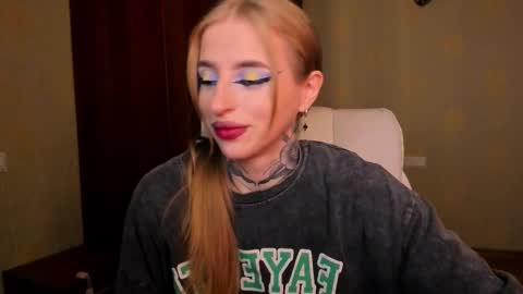 Snapshot of harley_kimm chatting on 6, 10, 2025 Julia online show from 6, 10, 2025