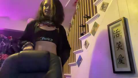 Nicky online show from 16, 2, 2025