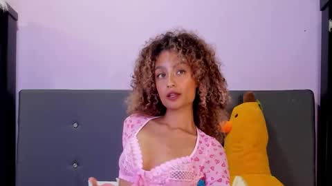 Snapshot of harmonyy_hill chatting on 1, 11, 2025 Harmony Hill online show from 1, 11, 2025