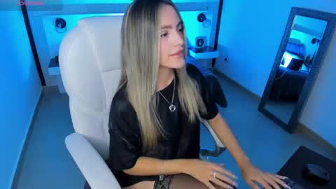 Snapshot of harper_woods chatting on 17, 1, 2026 Harper online show from 17, 1, 2026