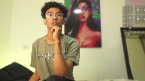 Snapshot of harrytwink18 chatting on 6, 12, 2024 HARRY online show from 6, 12, 2024