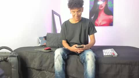 Snapshot of harrytwink18 chatting on 27, 2, 2025 HARRY online show from 27, 2, 2025