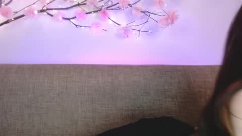     online show from 13, 10, 2025