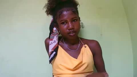 Snapshot of hasleyinah chatting on 20, 2, 2026 hasleyinah online show from 20, 2, 2026