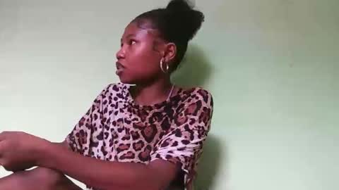 Snapshot of hasleyinah chatting on 4, 3, 2026 hasleyinah online show from 4, 3, 2026