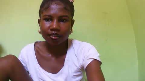 Snapshot of hasleyinah chatting on 19, 3, 2026 hasleyinah online show from 19, 3, 2026