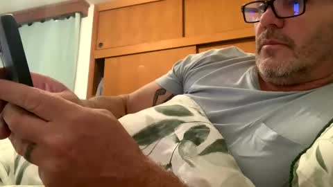 hawks2113 online show from 24, 2, 2025