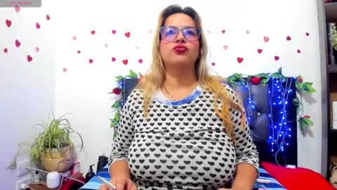 Snapshot of hazel_34 chatting on 23, 10, 2025 hazel online show from 23, 10, 2025
