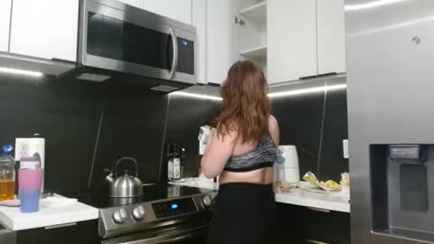 Snapshot of hazel_skye chatting on 27, 10, 2025 Hazel online show from 27, 10, 2025