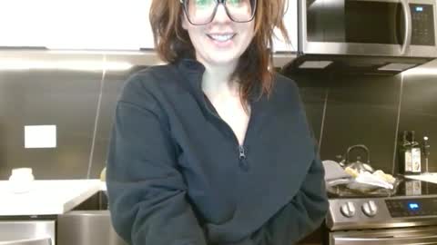 Snapshot of hazel_skye chatting on 2, 11, 2025 Hazel online show from 2, 11, 2025