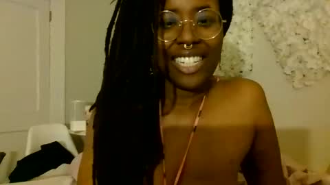 Hazel Hanes online show from 19, 1, 2026