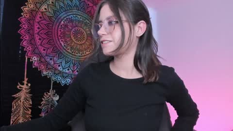 HazelKush online show from 19, 12, 2024