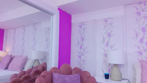 HazelMoret online show from 26, 9, 2025