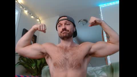 Snapshot of hbdude27 chatting on 28, 10, 2025 RinnDude35 online show from 28, 10, 2025