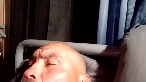 Snapshot of headshop_ chatting on 12, 3, 2025 Cloudznpointzsex online show from 12, 3, 2025