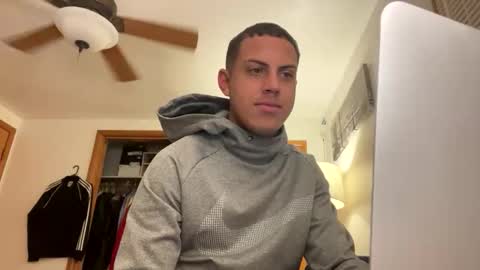 Snapshot of headsome01_ chatting on 17, 10, 2025 headsome01_ online show from 17, 10, 2025