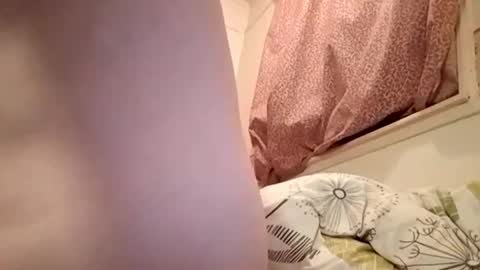 Snapshot of heardinio5 chatting on 12, 1, 2025 heardinio5 online show from 12, 1, 2025