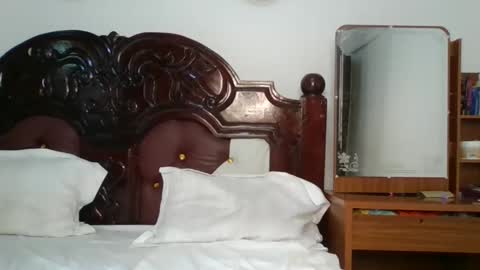 heart_star online show from 18, 9, 2025