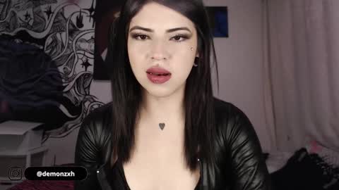 HEATHER DEMONZX   Please help me to reach 100 thumbs up online show from 22, 1, 2025