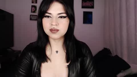 HEATHER DEMONZX   Please help me to reach 100 thumbs up online show from 16, 9, 2025