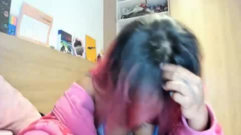 Snapshot of heavenngirlyy444 chatting on 22, 10, 2025 Heaven  online show from 22, 10, 2025